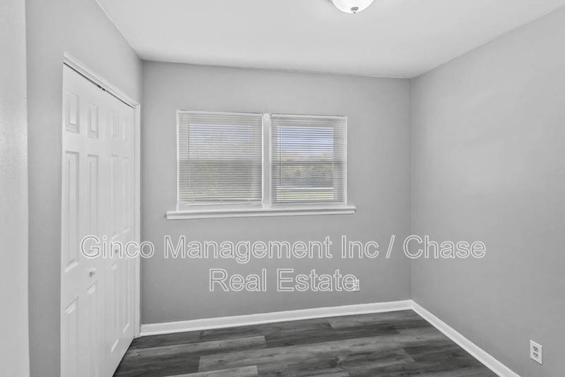 Apartment for rent at 991 Tollview Ave #5, Aurora, IL 60505