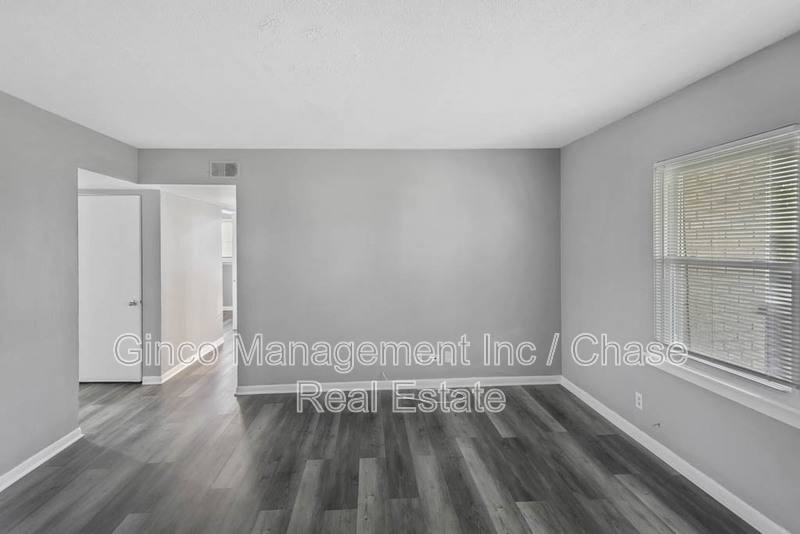 Apartment for rent at 991 Tollview Ave #5, Aurora, IL 60505