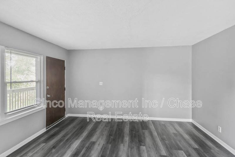 Apartment for rent at 991 Tollview Ave #5, Aurora, IL 60505