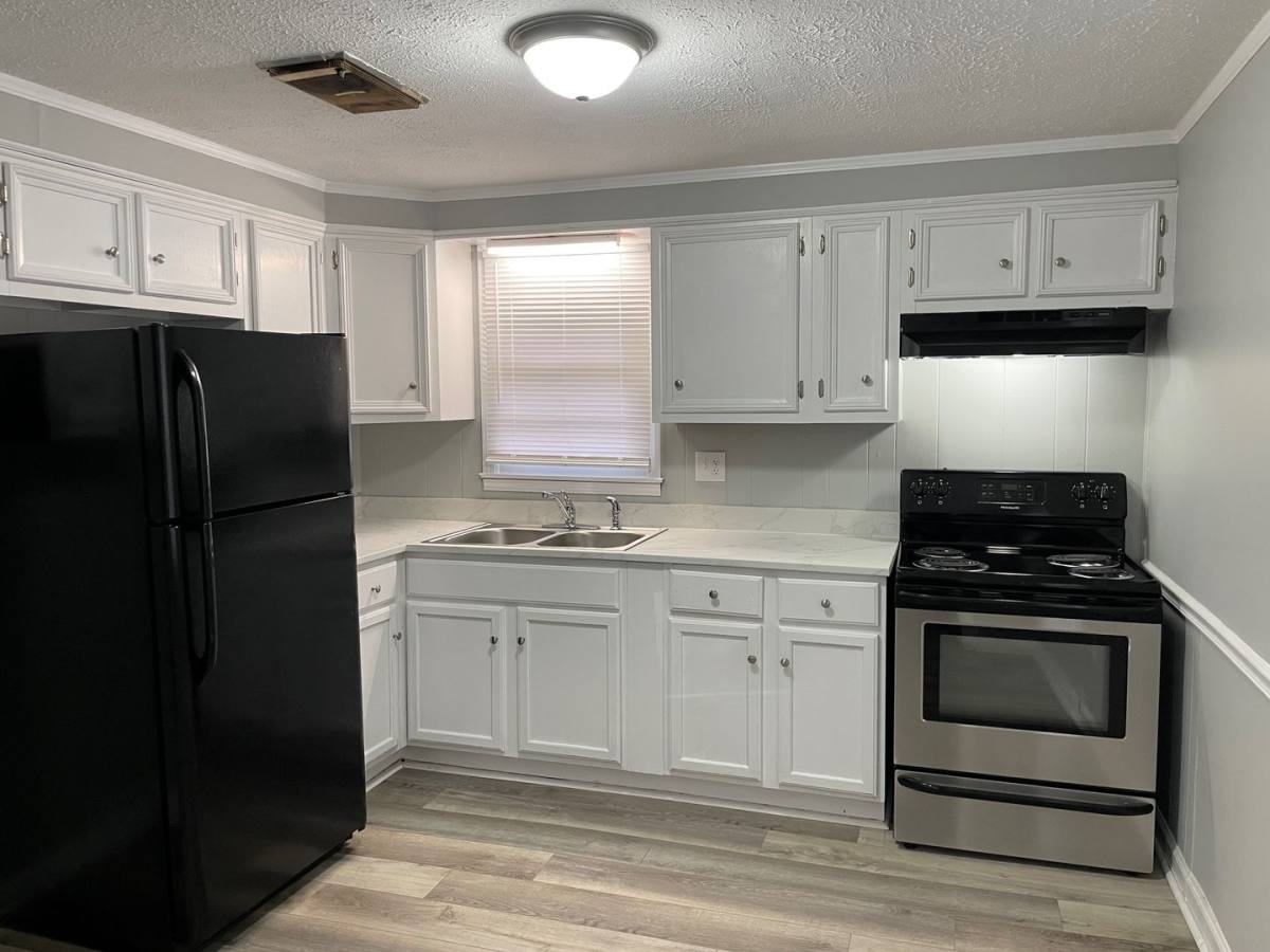Apartment for rent at 715-717 Glenwood Rd, Asheboro, NC 27203