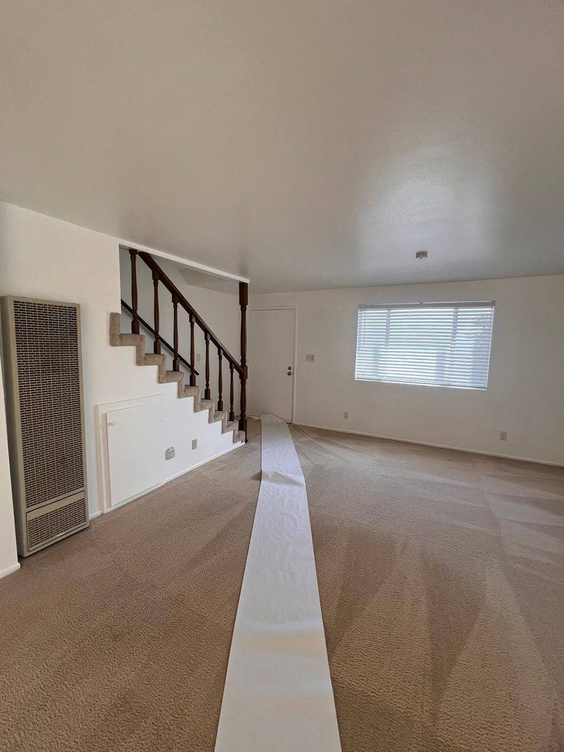 Apartment for rent at 3263 - 3275 Hilltop, Ventura, CA 93003