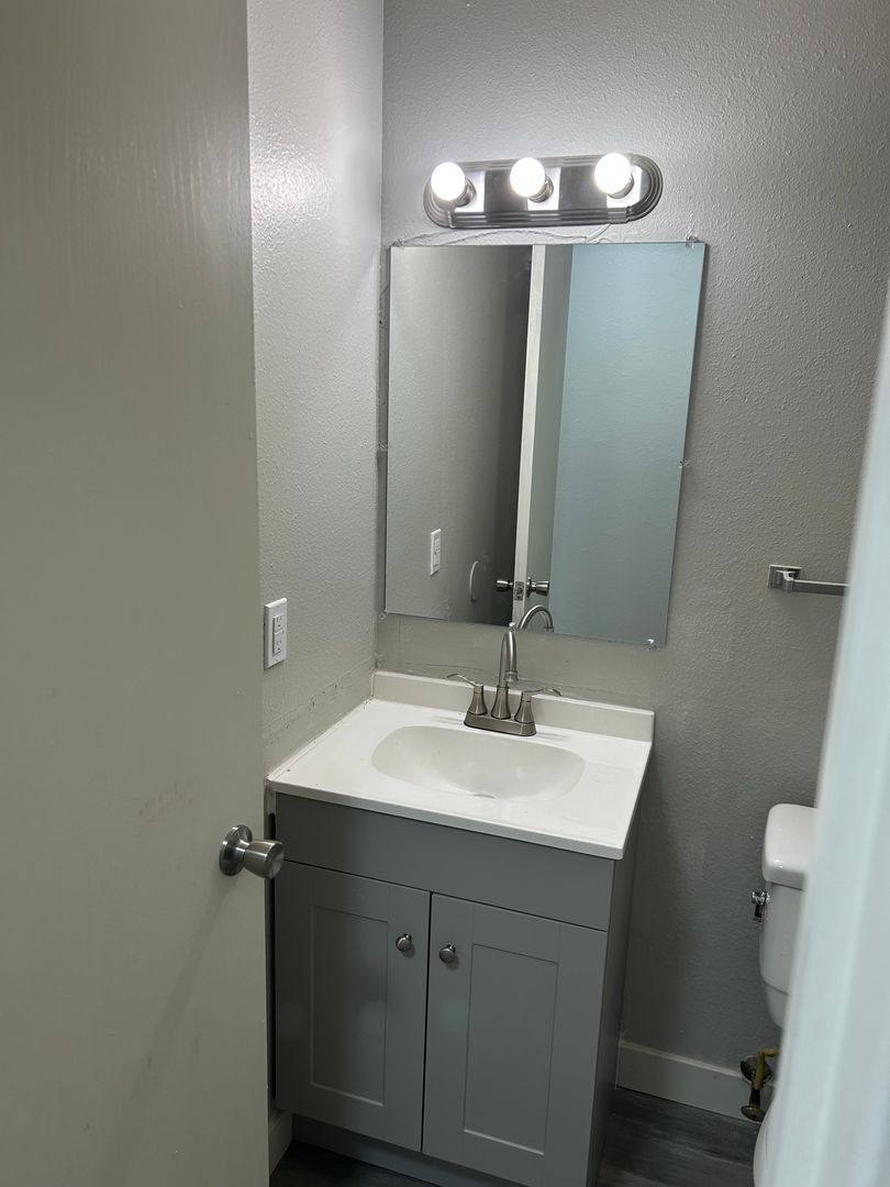 Apartment for rent at 3021 W 72nd St, Davenport, IA 52806
