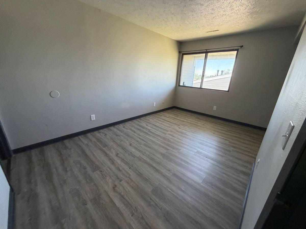 Apartment for rent at 7102 Hillandale Rd, Davenport, IA 52806