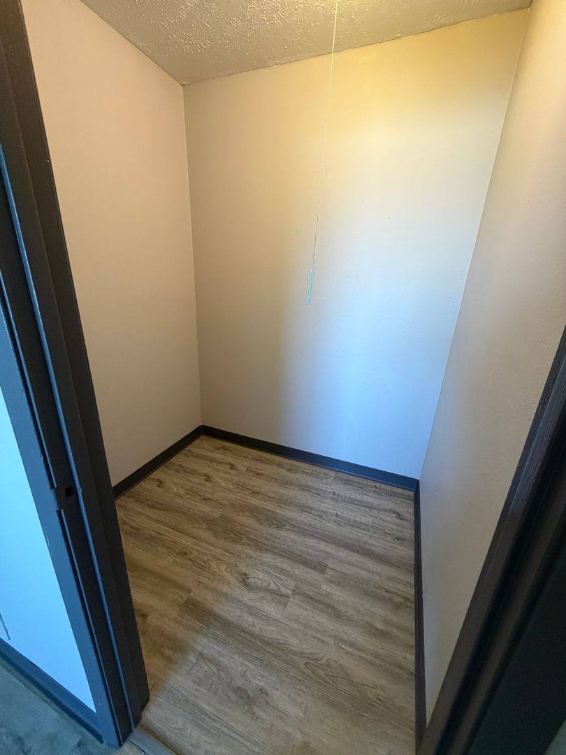 Apartment for rent at 7102 Hillandale Rd, Davenport, IA 52806