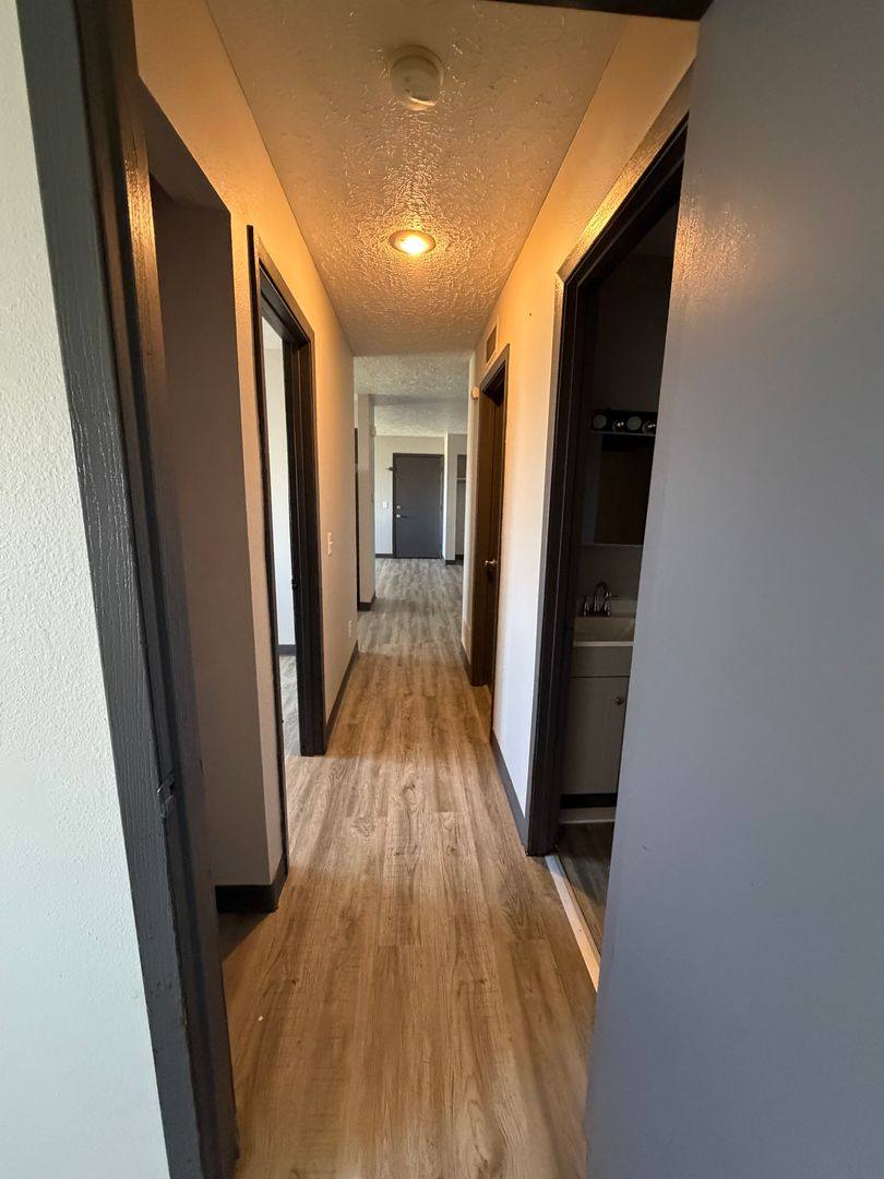 Apartment for rent at 7102 Hillandale Rd, Davenport, IA 52806