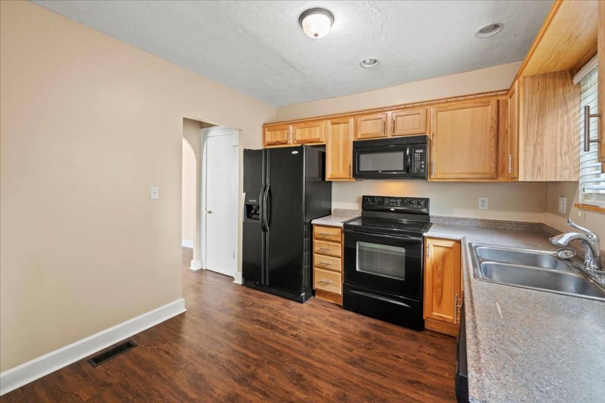 Townhouse for rent at 525 - 527 E, Indianapolis, IN 46205