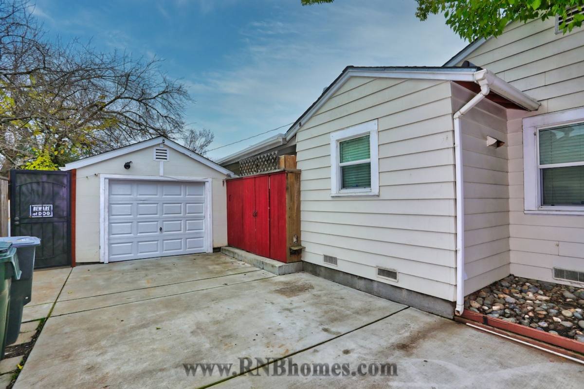 House for rent at 3141 63rd St, Sacramento, CA 95820