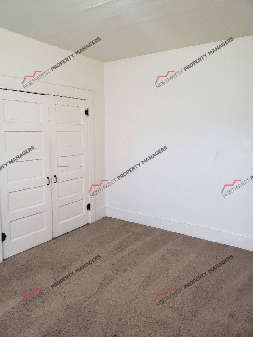 Apartment for rent at 914 N Tower St, Centralia, WA 98531