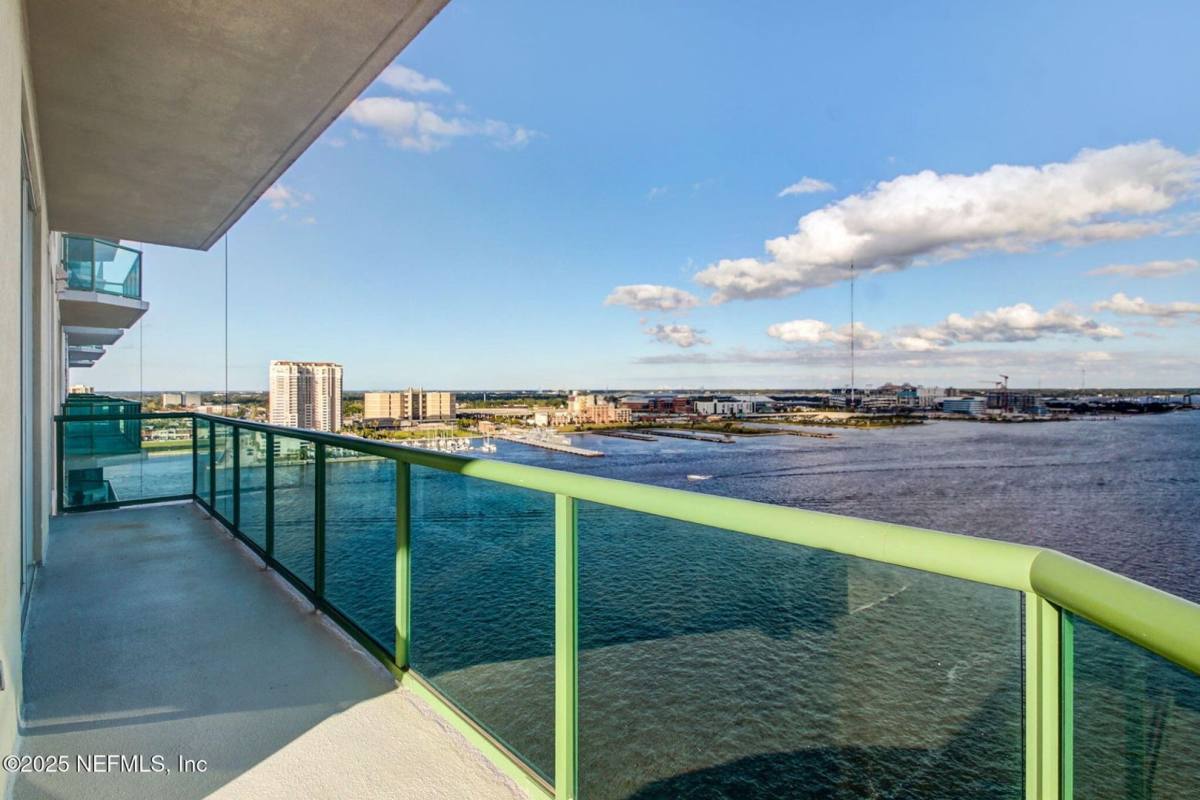 Apartment for rent at 1431 Riverplace Blvd, Jacksonville, FL 32207