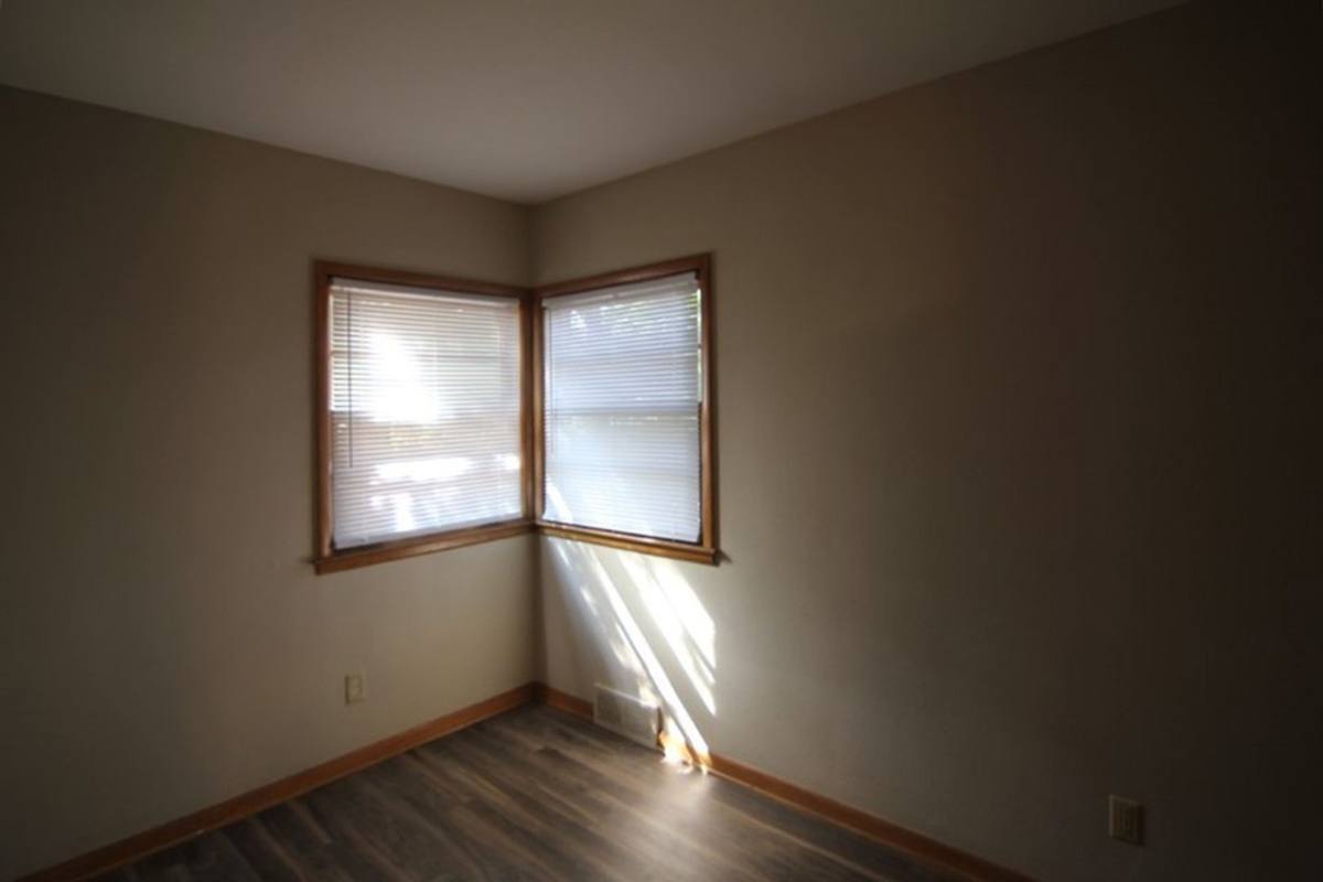House for rent at 633 Walnut St, Iowa City, IA 52240