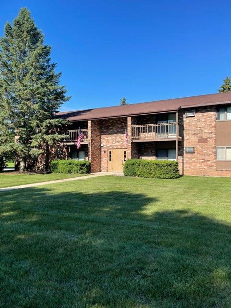 Apartment for rent at 2985 Mossy Oak Circle, Green Bay, WI 54311