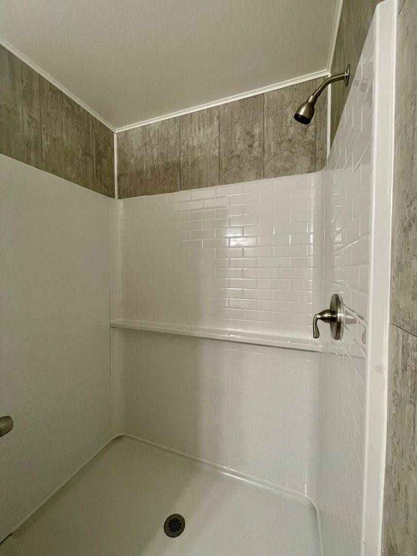 House for rent at 505 E Ave, Livingston, CA 95334