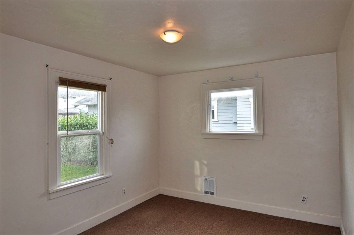 House for rent at 7025 S Puget Sound Ave, Tacoma, WA 98409