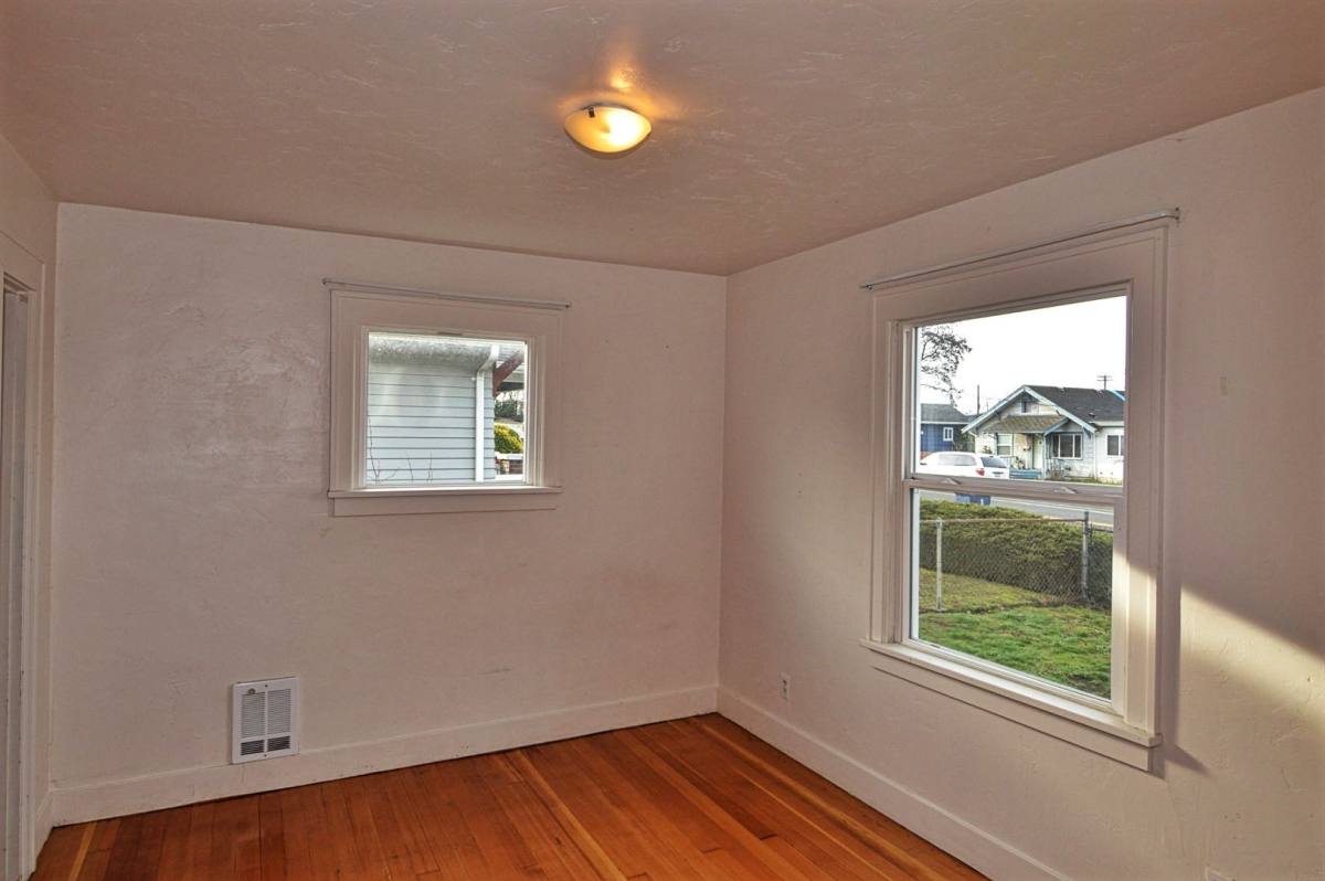 House for rent at 7025 S Puget Sound Ave, Tacoma, WA 98409