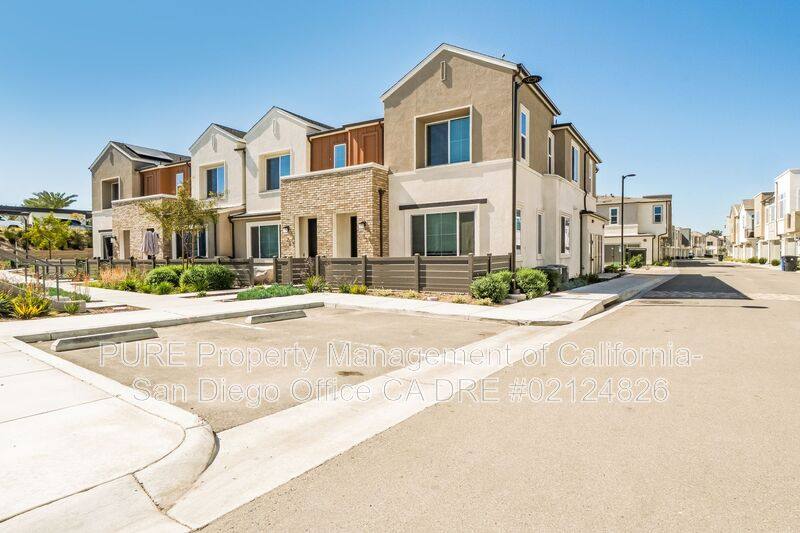Townhouse for rent at 812 Mateo St #1, Chula Vista, CA 91911