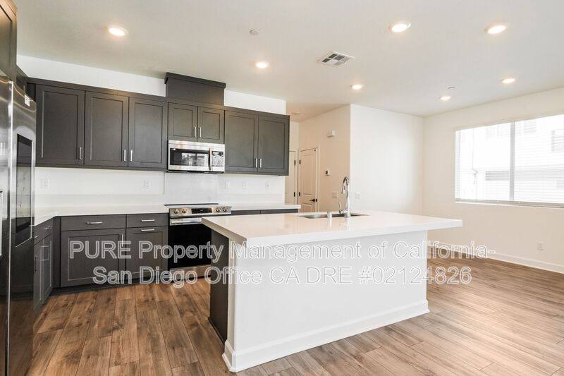 Townhouse for rent at 812 Mateo St #1, Chula Vista, CA 91911
