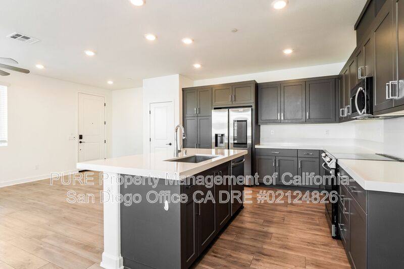 Townhouse for rent at 812 Mateo St #1, Chula Vista, CA 91911
