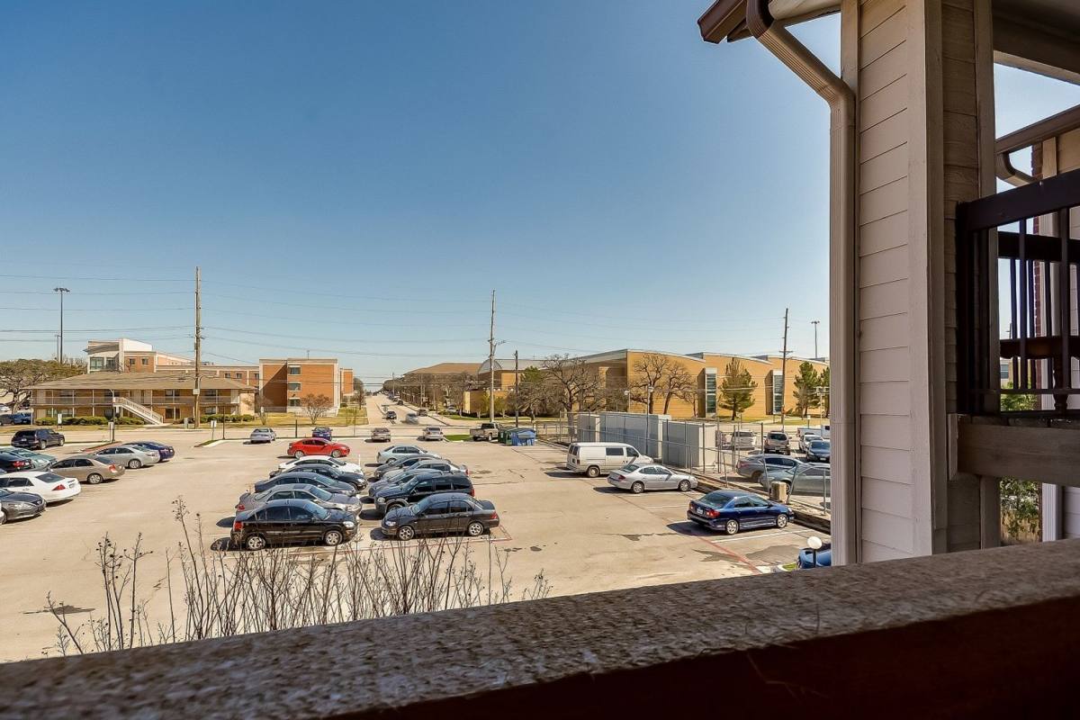 Apartment for rent at 218 N Texas Blvd, Denton, TX 76201