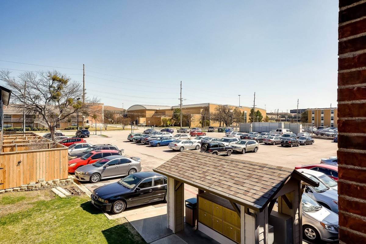Apartment for rent at 218 N Texas Blvd, Denton, TX 76201