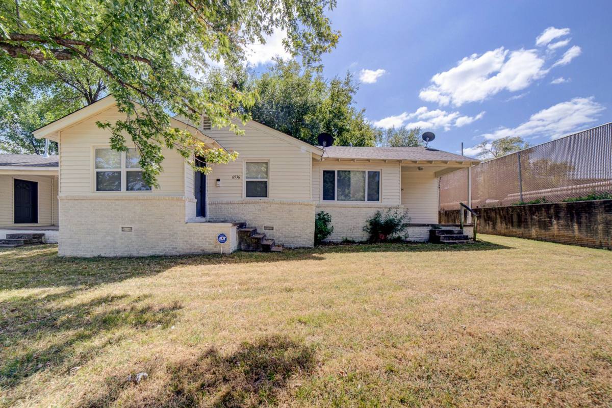 Apartment for rent at 6938 E 10th St, Tulsa, OK 74112