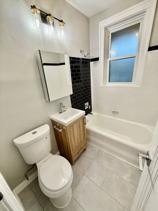 Apartment for rent at 1240-72 Hawthorne Place #C, Saint Louis, MO 63117