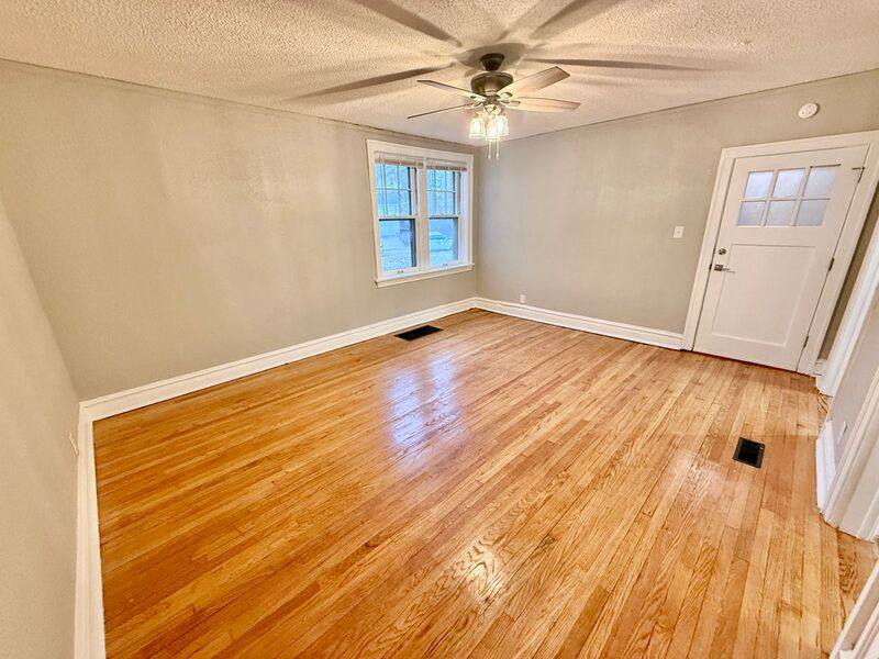 Apartment for rent at 1240-72 Hawthorne Place #C, Saint Louis, MO 63117