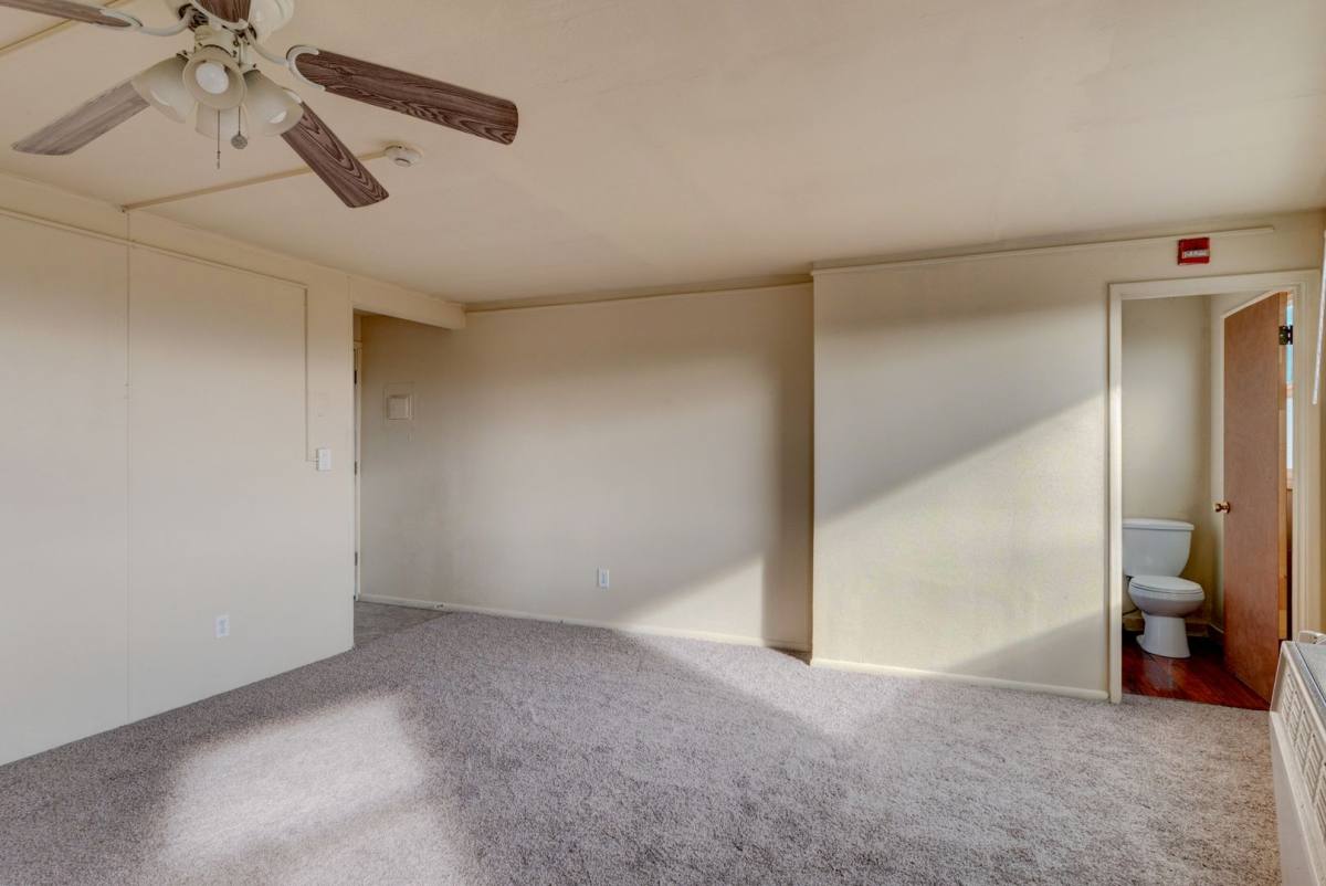 Apartment for rent at 645 SE Fidalgo Ave, Oak Harbor, WA 98277