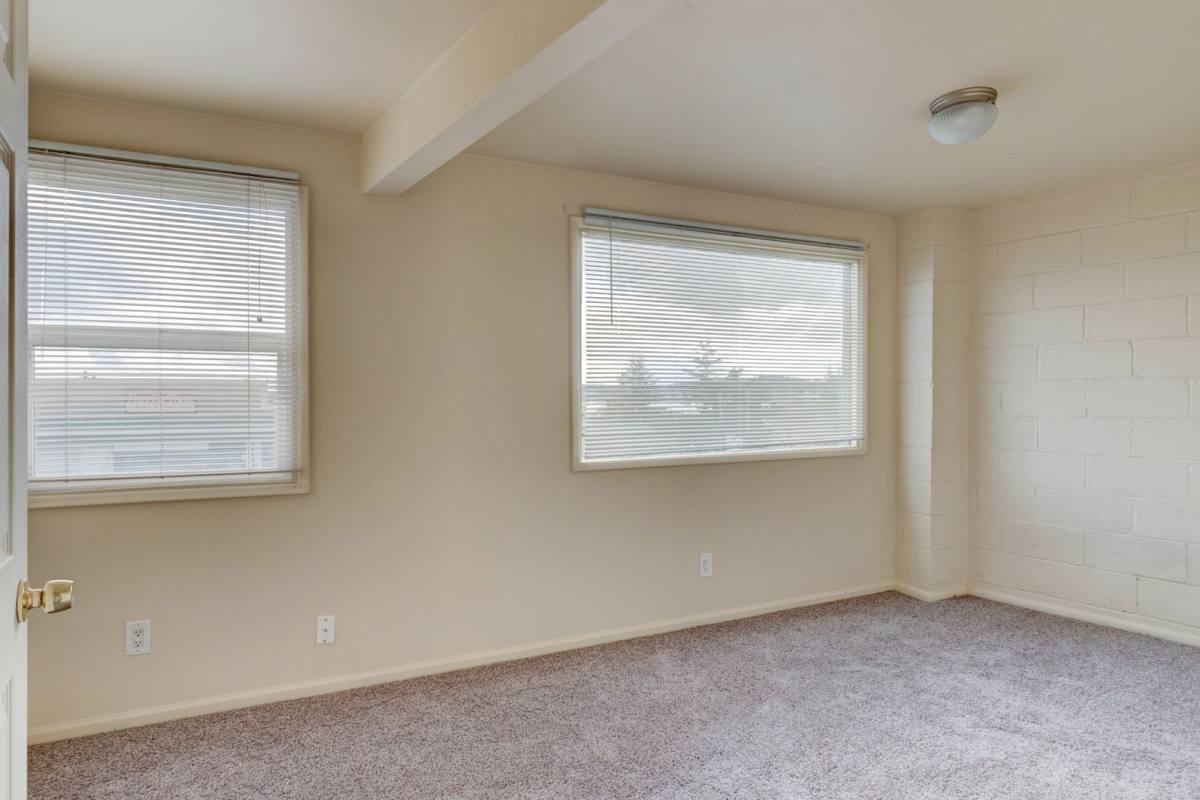 Apartment for rent at 645 SE Fidalgo Ave, Oak Harbor, WA 98277