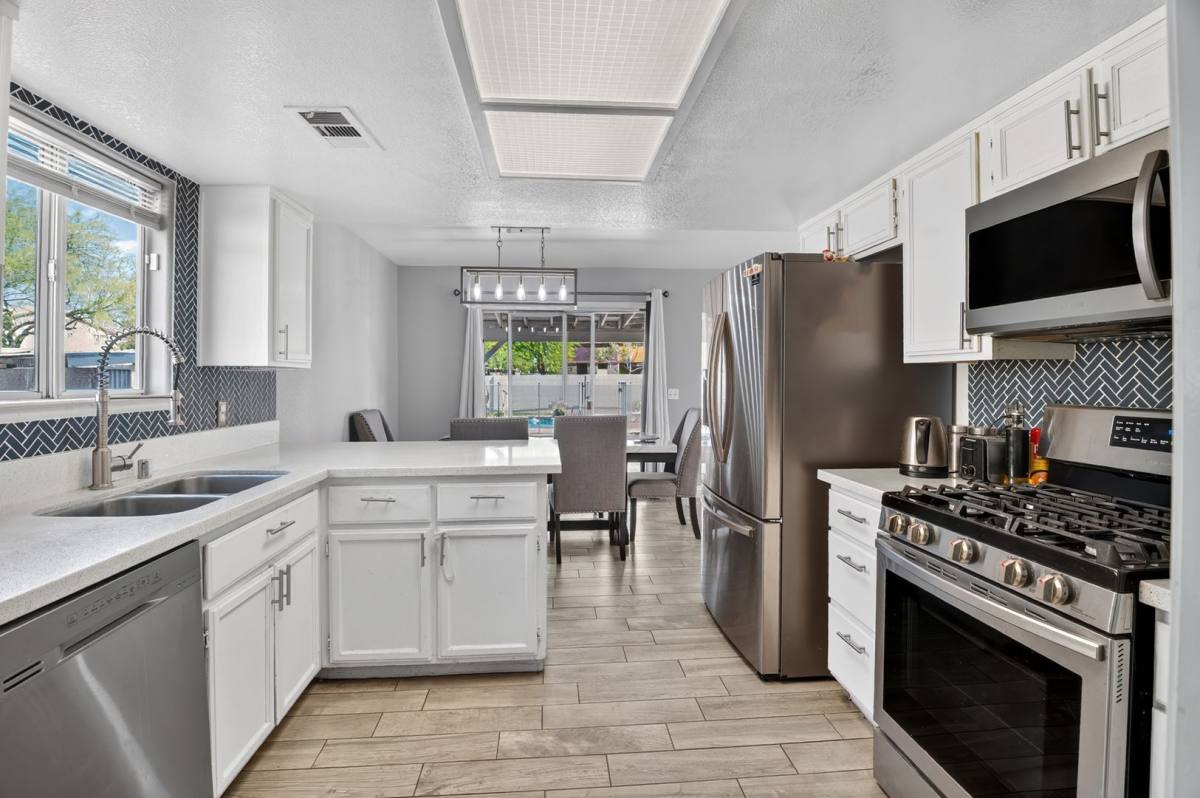 House for rent at 7520 Bowles Dr, Las Vegas, NV 89130