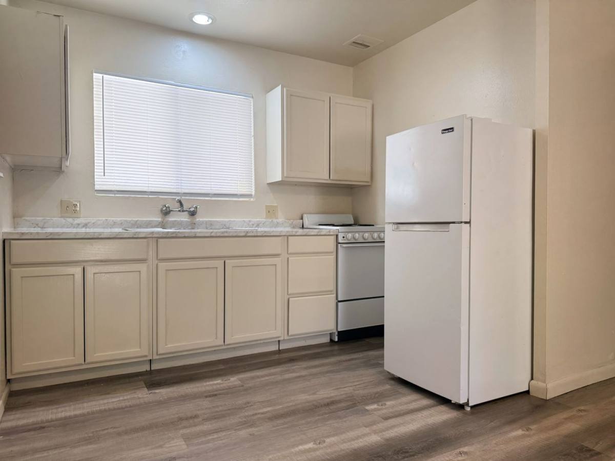 House for rent at 33 W 21st St, Merced, CA 95340