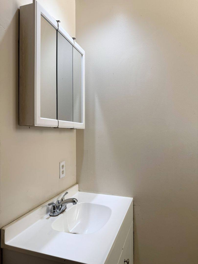 House for rent at 33 W 21st St, Merced, CA 95340