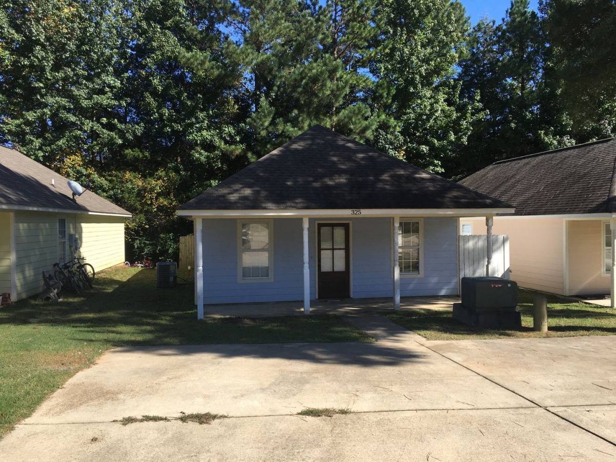 House for rent at 325 Countryview Cove, Oxford, MS 38655