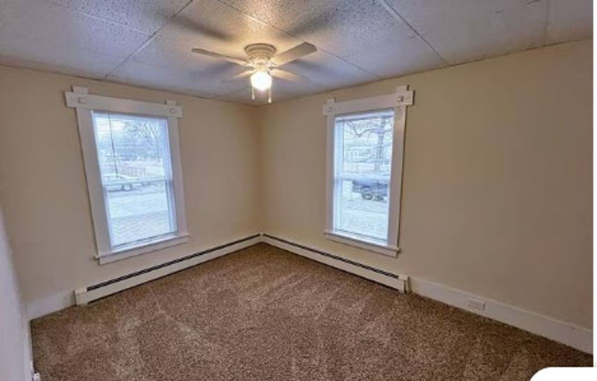 Apartment for rent at 513 Rodd St, Midland, MI 48640