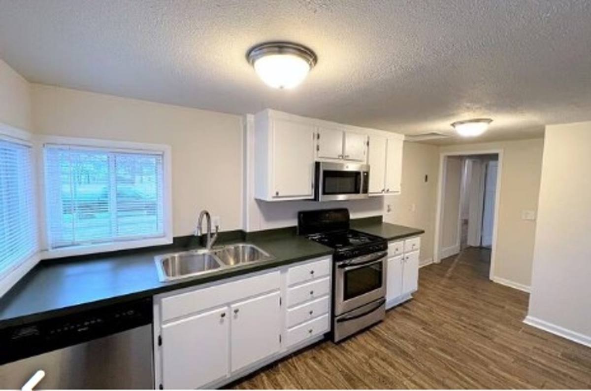 Apartment for rent at 513 Rodd St, Midland, MI 48640