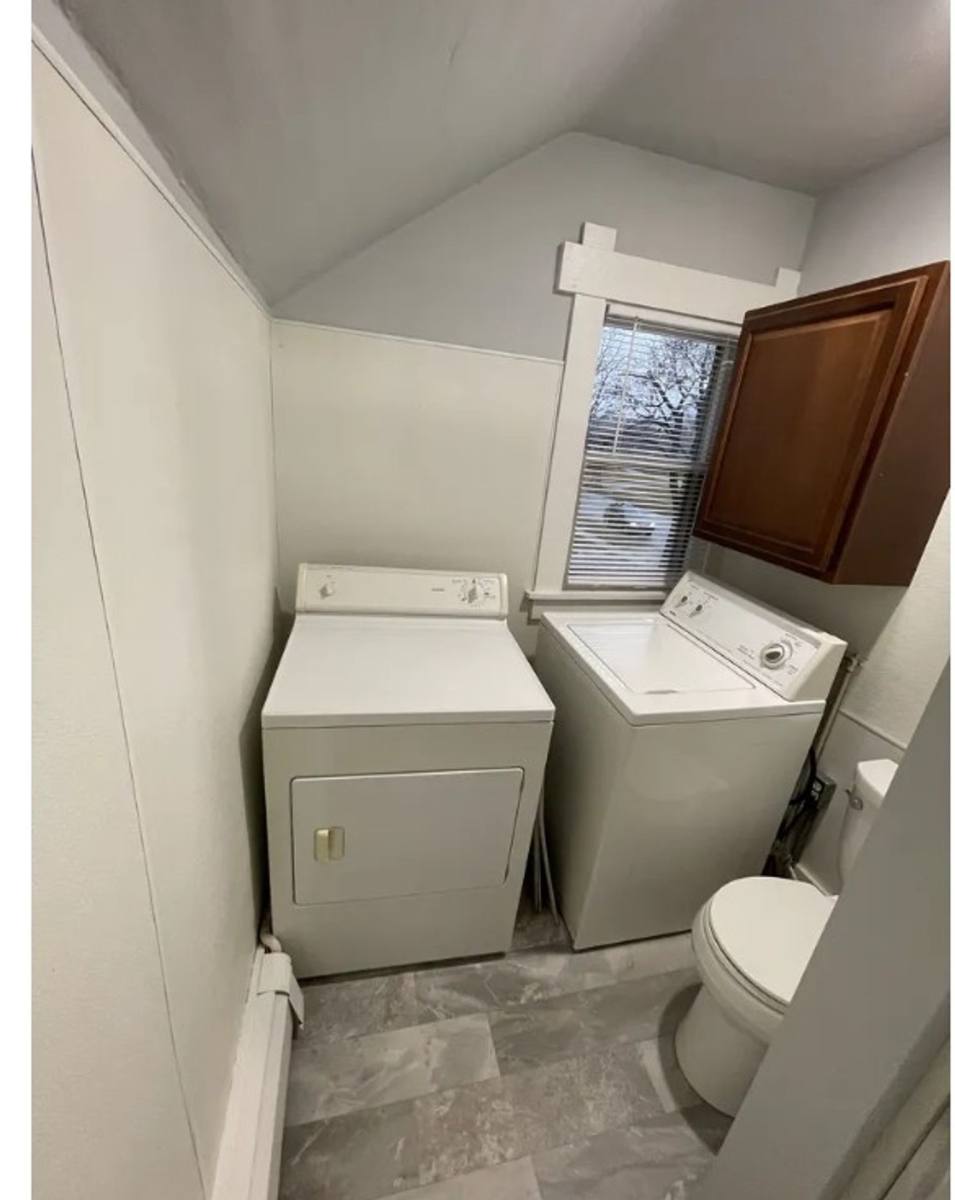 Apartment for rent at 513 Rodd St, Midland, MI 48640