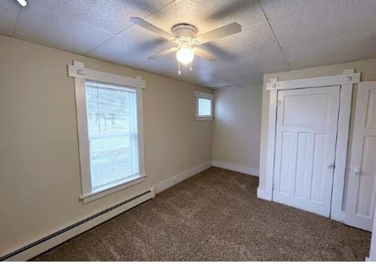 Apartment for rent at 513 Rodd St, Midland, MI 48640