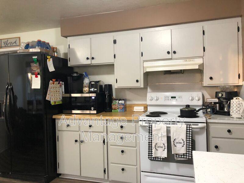 House for rent at 1650 Jackson St SE, Albany, OR 97322