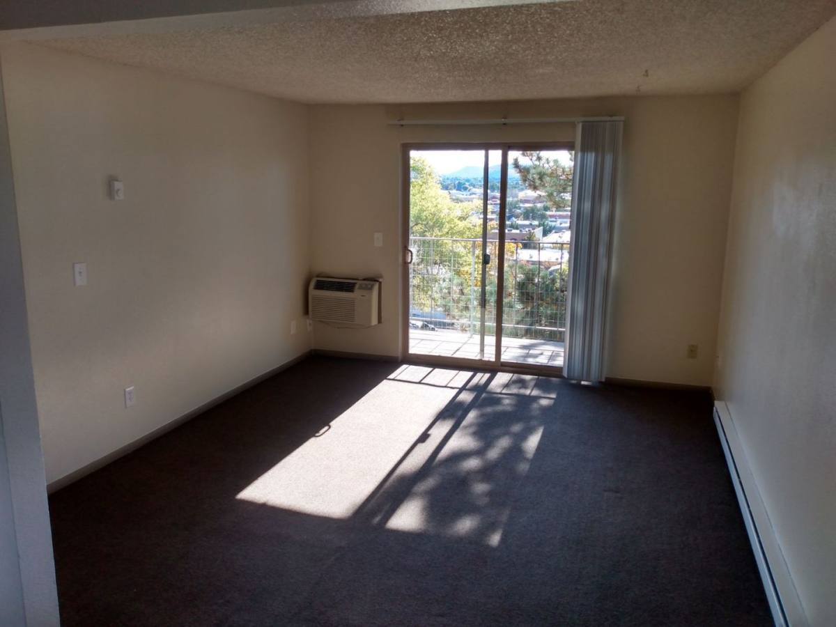 Apartment for rent at 321 N 5th St #13, Klamath Falls, OR 97601