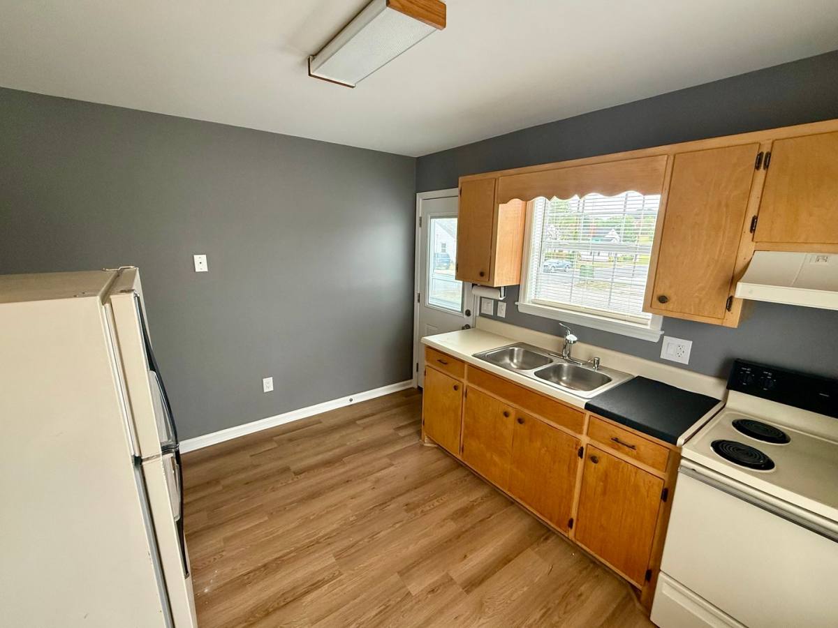 Apartment for rent at 109-111 Craig St, Burlington, NC 27215