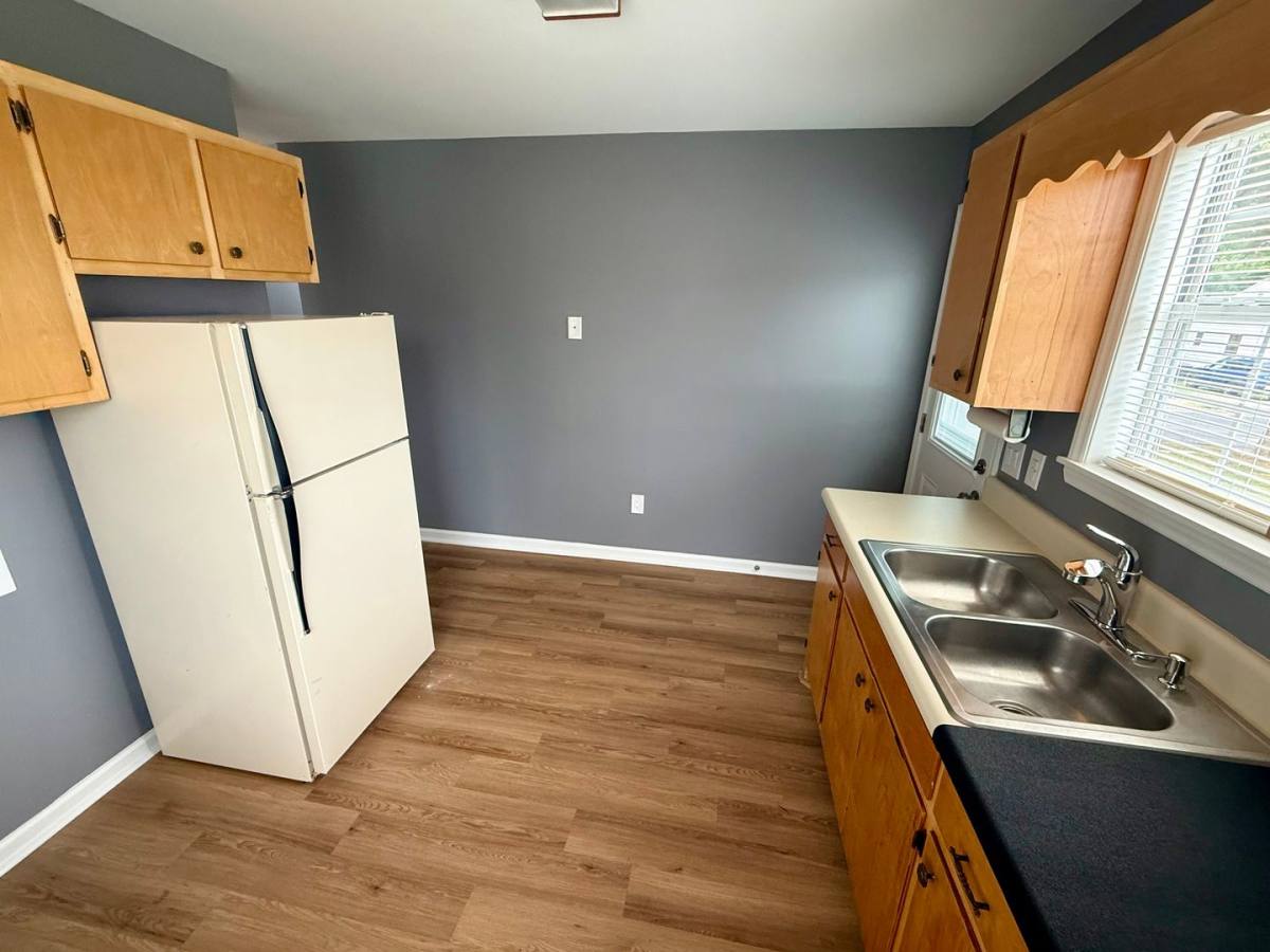 Apartment for rent at 109-111 Craig St, Burlington, NC 27215