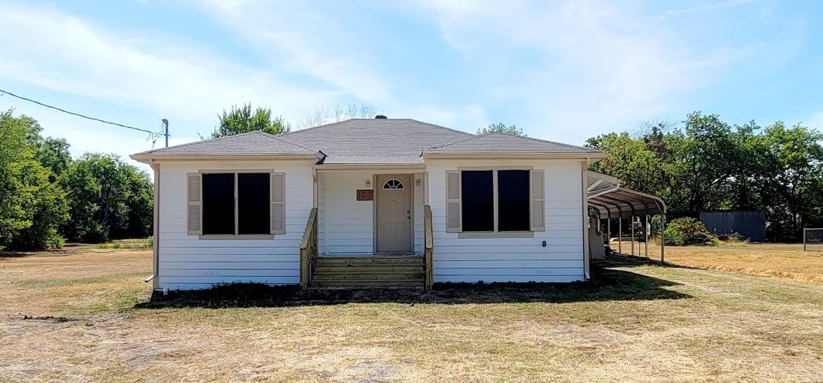 House for rent at 105 Windsor St, Lone Oak, TX 75453