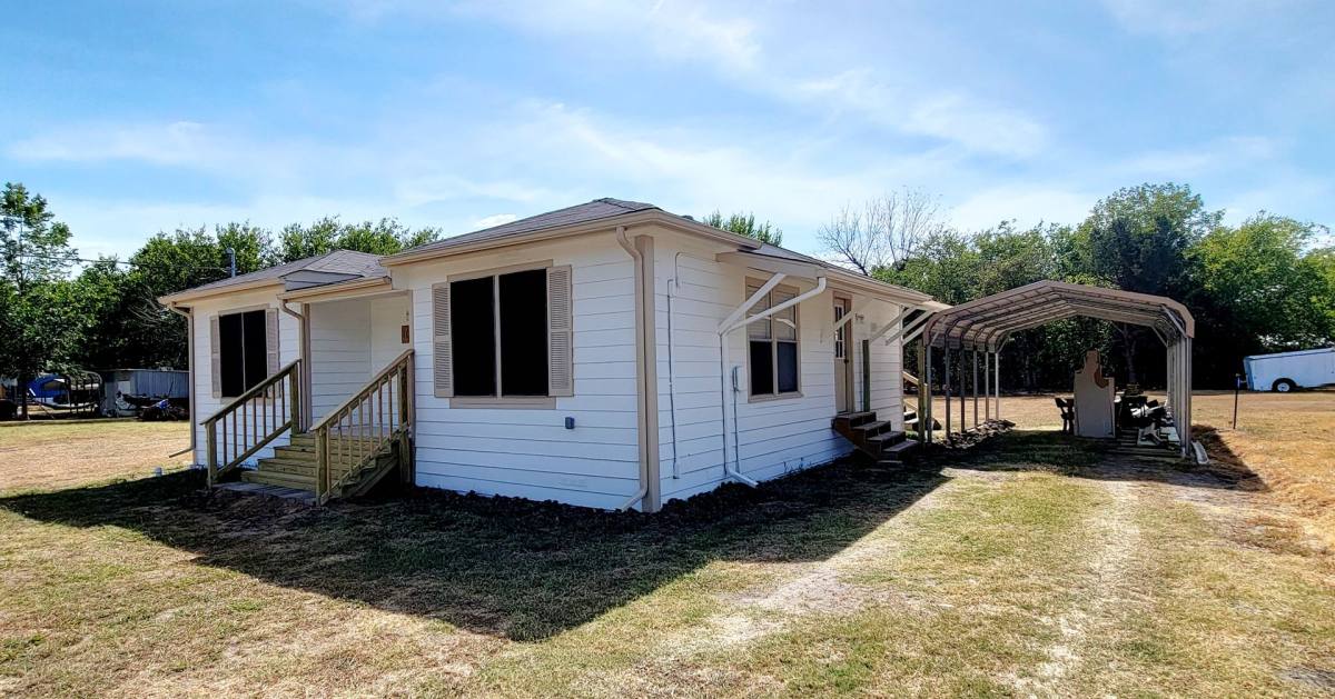 House for rent at 105 Windsor St, Lone Oak, TX 75453
