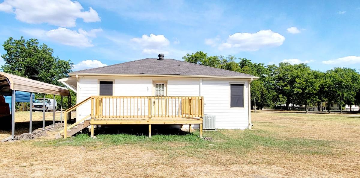 House for rent at 105 Windsor St, Lone Oak, TX 75453