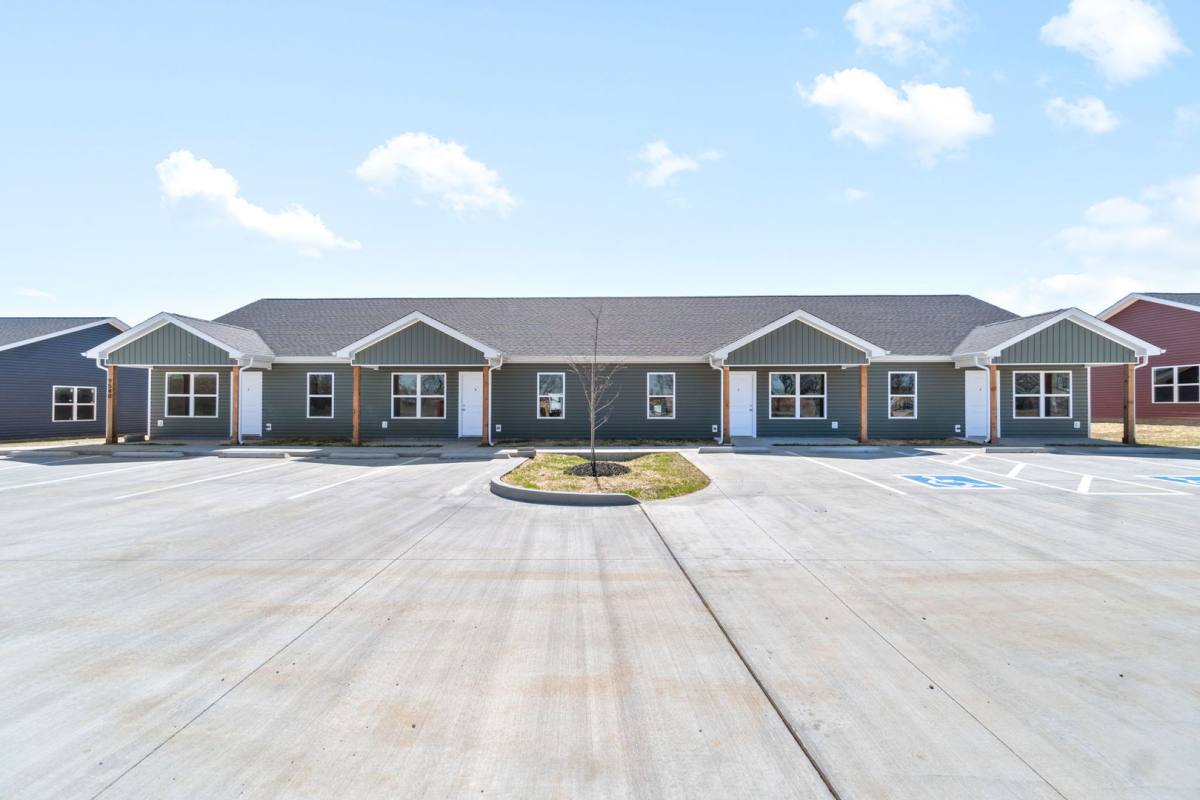Apartment for rent at 9540 Russellville Rd, Guthrie, KY 42234