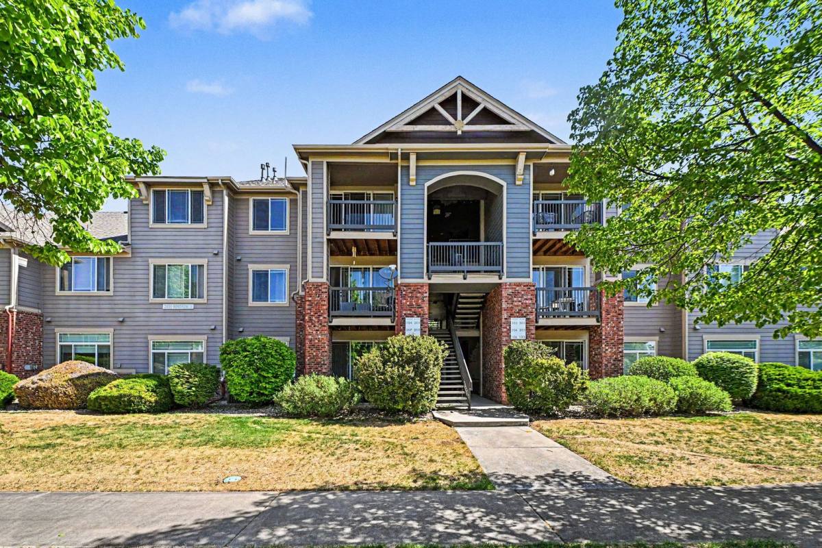 Apartment for rent at 2450 Windrow Dr, Fort Collins, CO 80525