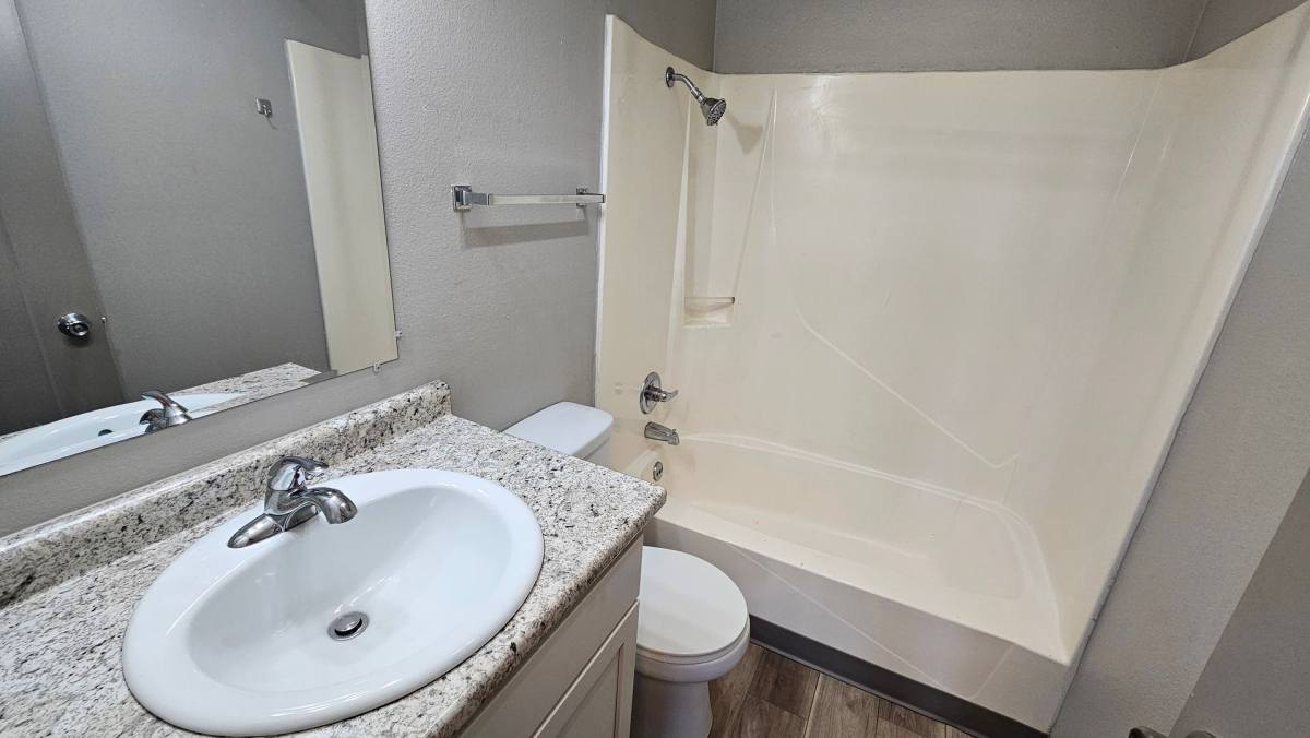 Apartment for rent at 1400 E Walnut St, Des Moines, IA 50316