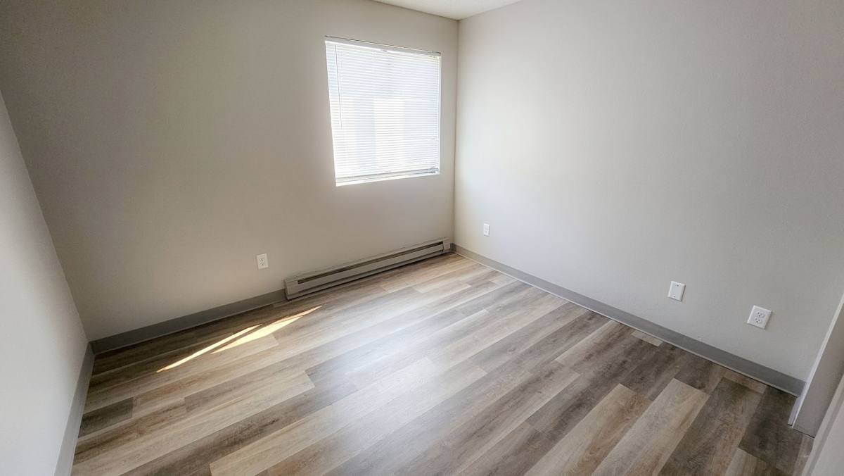 Apartment for rent at 1400 E Walnut St, Des Moines, IA 50316