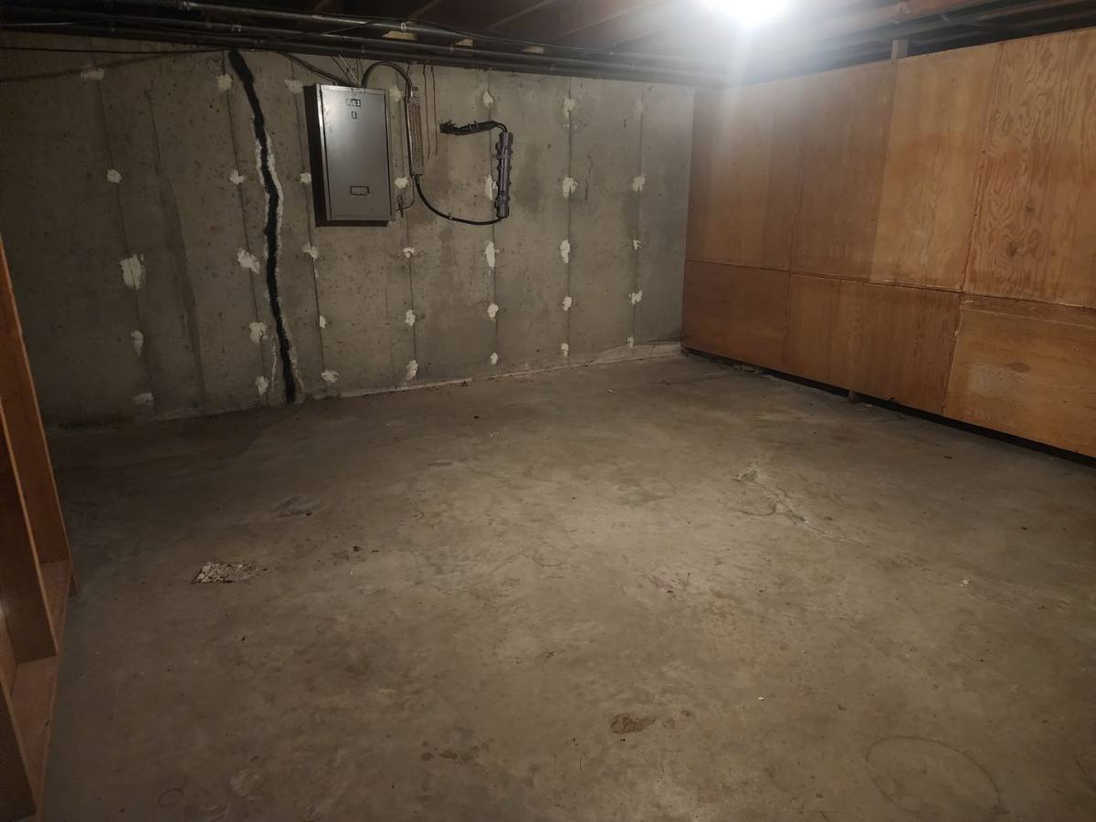 Apartment for rent at 812 W Whittier Dr, Appleton, WI 54914