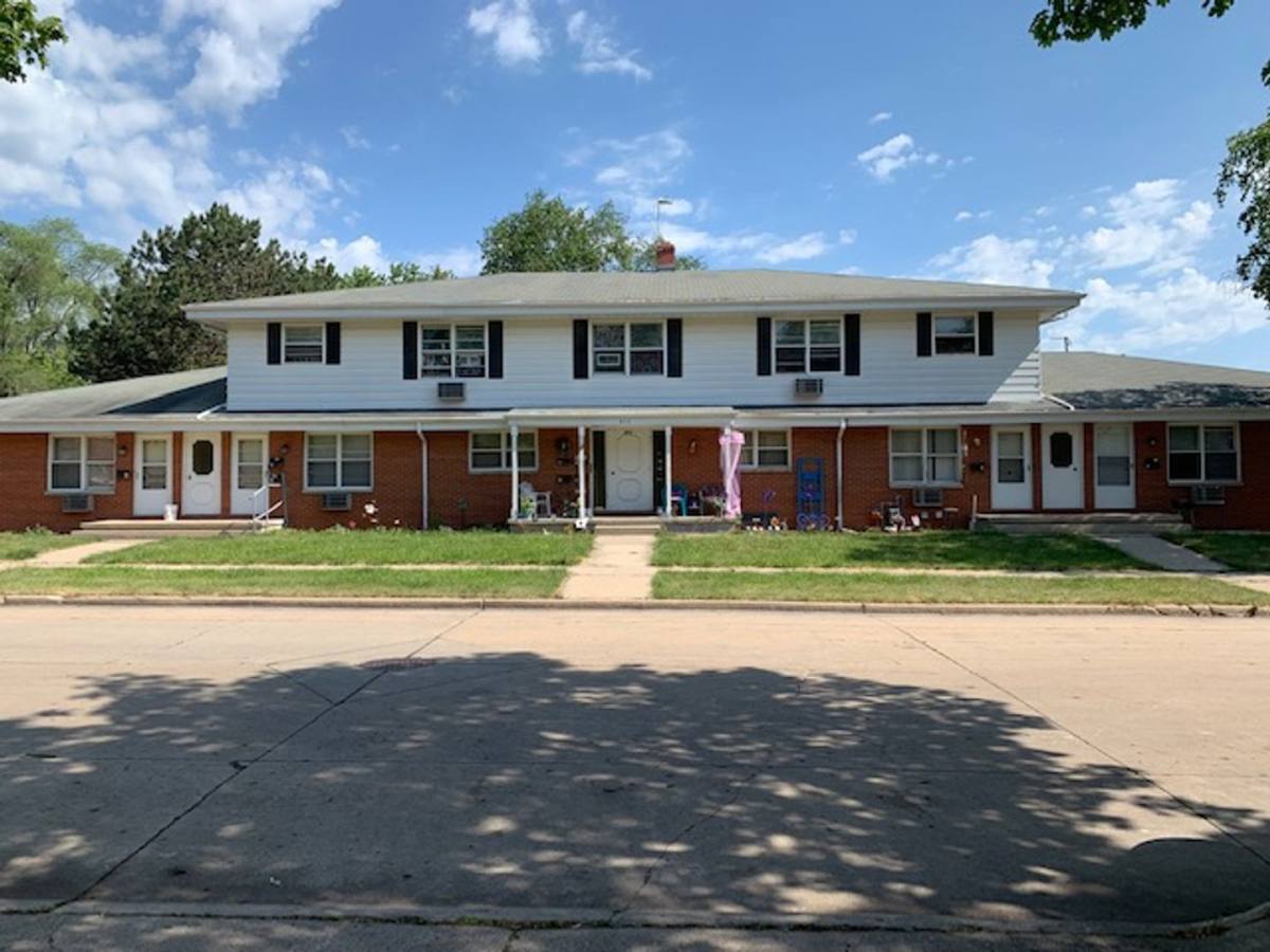 Apartment for rent at 812 W Whittier Dr, Appleton, WI 54914