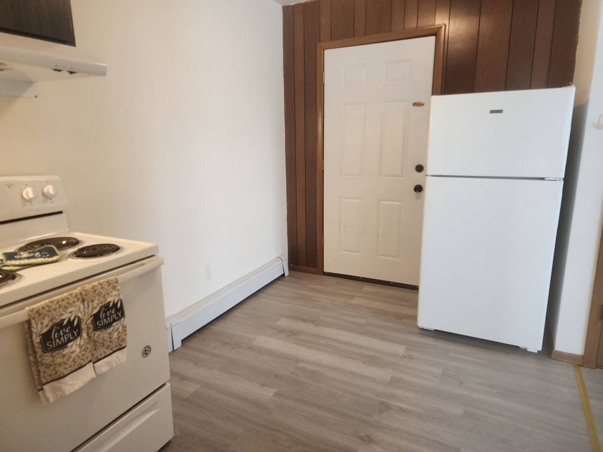 Apartment for rent at 812 W Whittier Dr, Appleton, WI 54914